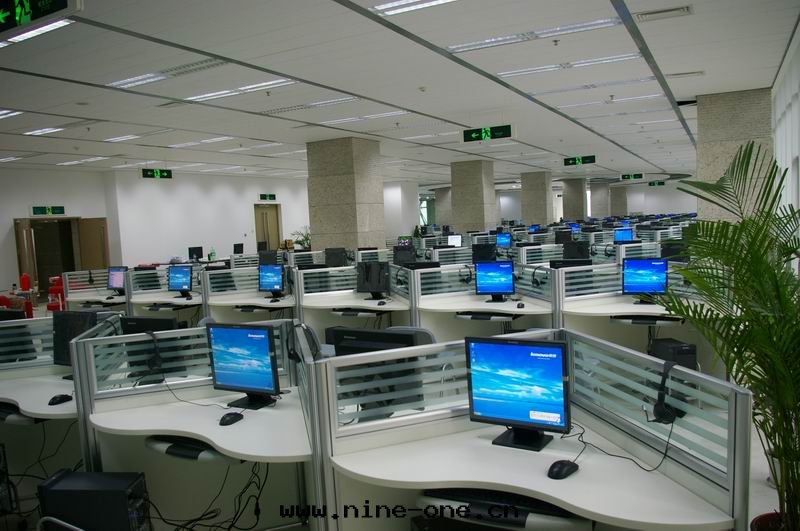 图书管(guǎn)理(lǐ)、电子閱覽室