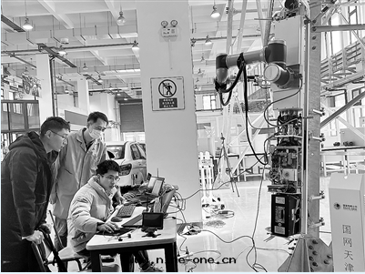 打(dǎ)破職教發(fà)展(zhǎn)的(de)“天(tiān)花(huā)闆” 